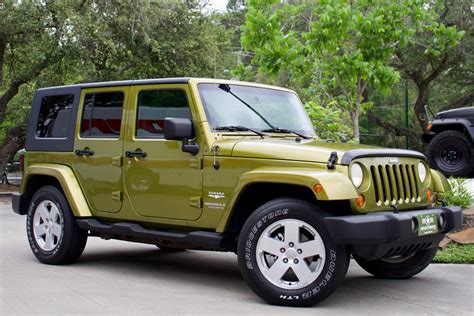 2007 Jeep Wrangler sahara photo