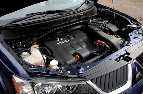 2007 Mitsubishi Outlander engine