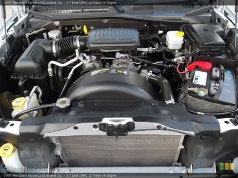 2007 Mitsubishi Raider engine