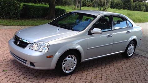 2007 Suzuki Forenza photo