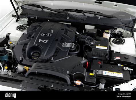 2008 Kia Amanti engine