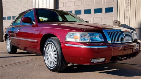 2008 Mercury Grand marquis photo