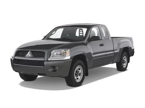 2008 Mitsubishi Raider photo