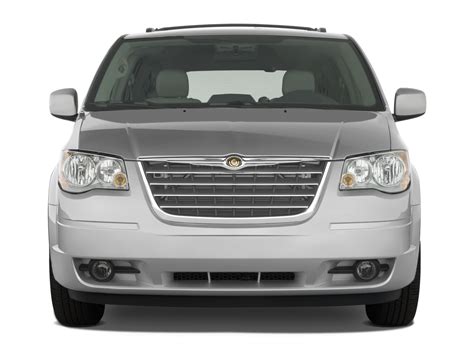 2009 Chrysler Town and country photo