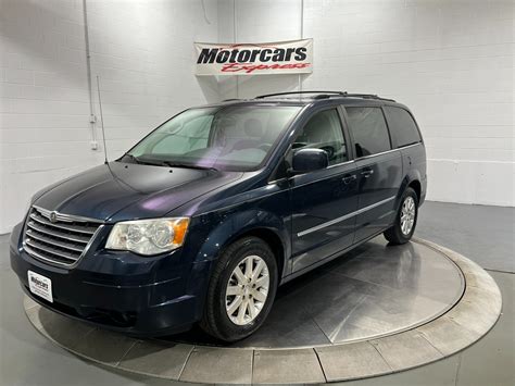 2009 Chrysler Town and country