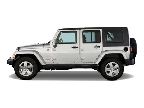 2009 Jeep Wrangler 4-dr 4x2 photo