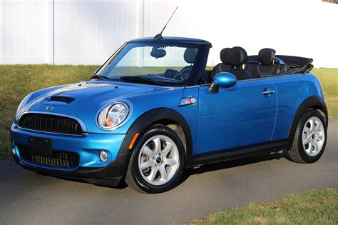 2009 Mini Cooper s convertible photo