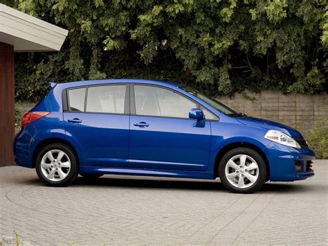 2009 Nissan Versa photo