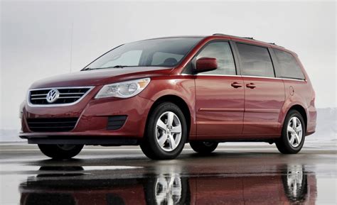 2009 Volkswagen Routan photo