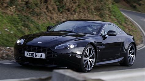 2010 Aston martin V8 vantage photo