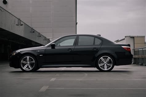 2010 Bmw M5 photo