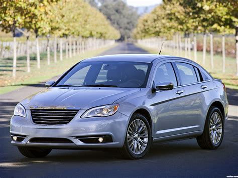 2010 Chrysler 200 photo