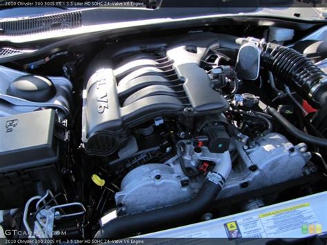 2010 Chrysler 300 engine