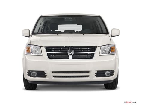 2010 Dodge Caravan photo