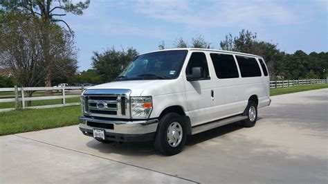 2010 Ford E-350 engine