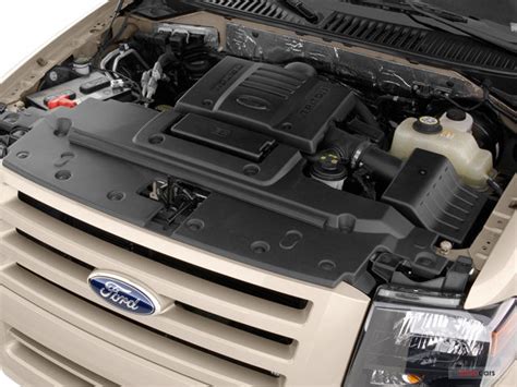 2010 Ford Excursion engine