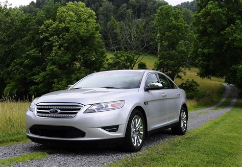 2010 Ford Taurus