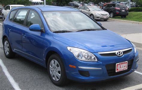 2010 Hyundai Elantra touring photo