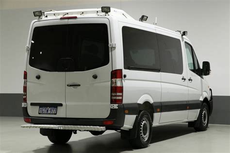 2010 Mercedes-benz Sprinter 906 photo