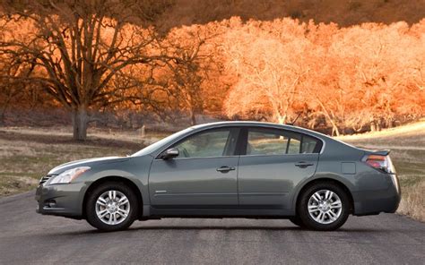 2010 Nissan Altima hybrid photo