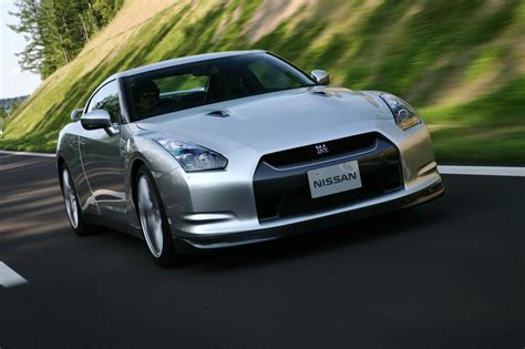 2010 Nissan Gt-r photo