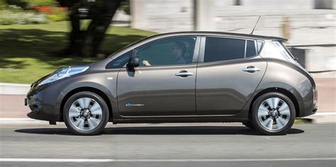 2010 Nissan Leaf photo