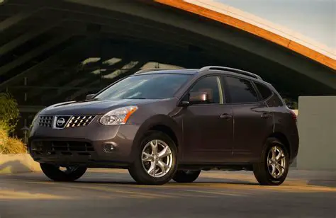 2010 Nissan Rogue photo