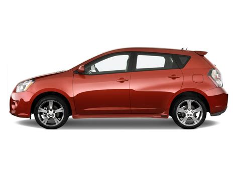 2010 Pontiac Vibe photo