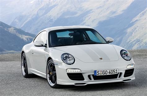 2010 Porsche 911 (997) photo