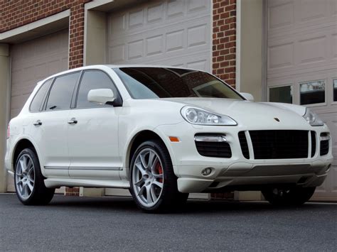 2010 Porsche Cayenne photo