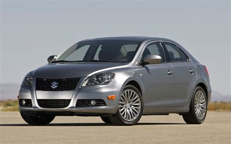 2010 Suzuki Kizashi photo