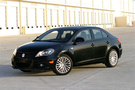 2010 Suzuki Kizashi photo