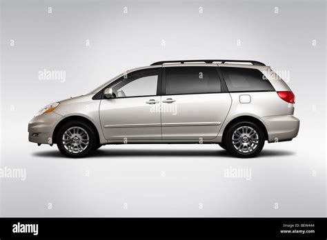 2010 Toyota Sienna photo