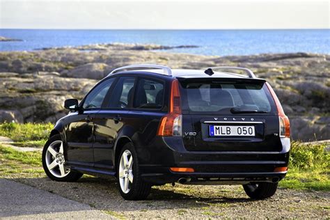 2010 Volvo V50 photo