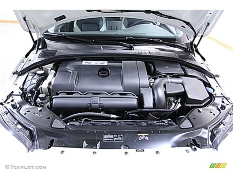 2010 Volvo V70 engine