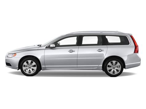 2010 Volvo V70 photo