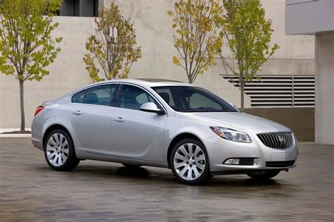 2011 Buick Regal photo