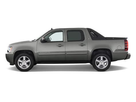 2011 Chevrolet Avalanche photo