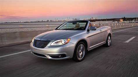 2011 Chrysler 200 convertible photo