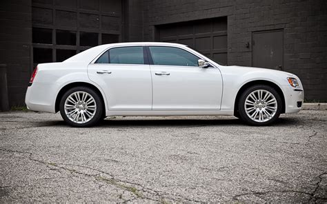 2011 Chrysler 300 photo