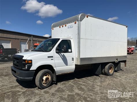 2011 Ford E-450 photo