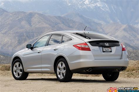 2011 Honda Accord crosstour photo