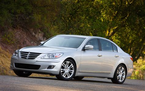 2011 Hyundai Genesis photo