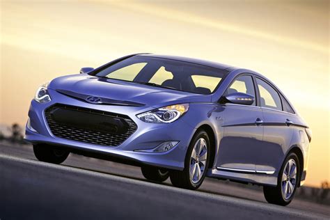 2011 Hyundai Sonata hybrid photo