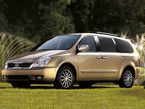 2011 Kia Sedona photo