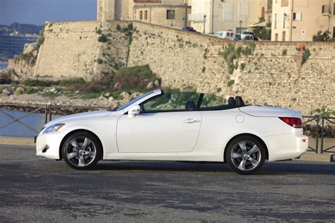 2011 Lexus Is 250c photo