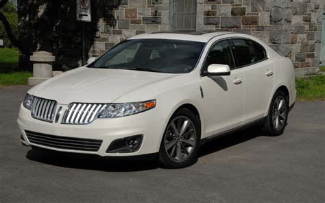 2011 Lincoln Mks photo