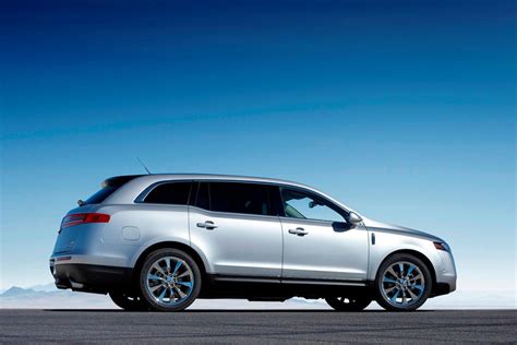 2011 Lincoln Mkt photo