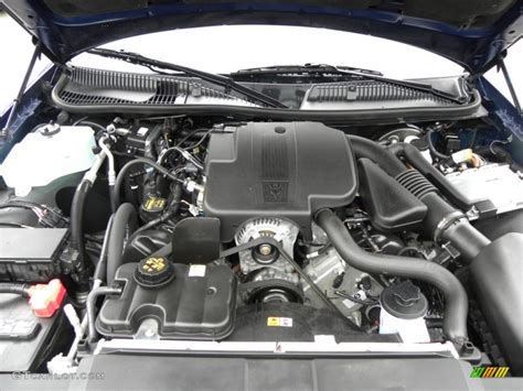 2011 Lincoln Town car engine