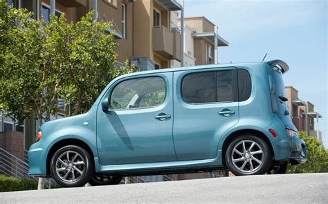 2011 Nissan Cube photo